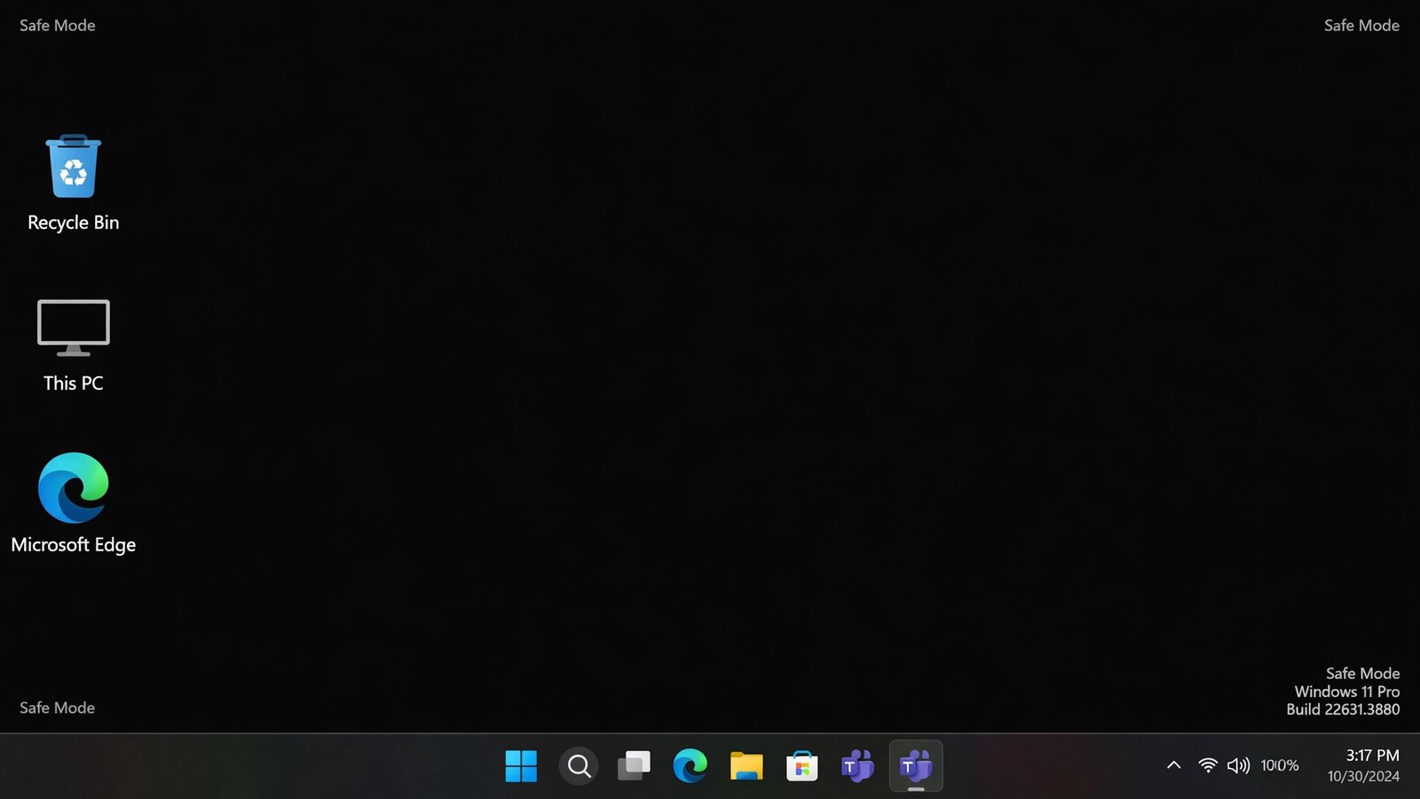 Windows 11 Safe Mode desktop used to test windows 11 screen flickering in a basic driver state